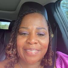 Darlene Earle (@twonic4u) • Instagram photos and videos