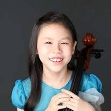 Coco Hu's Instagram, Twitter & Facebook