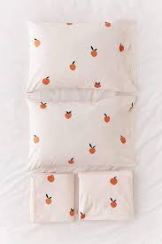 Urban Outfitters Allover Peaches Sheet Set Decoracion Retro De Hogar Colchas Y Sabanas Interiores Modernos