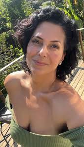 Wassup my name is Maine, I'm 24 & I'm from Dayton, Oh. I'm currently doing  a 4 year bid, I have two years left. I have three beautiful daughters that  I miss