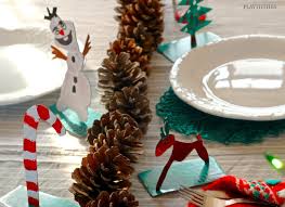 Christmas place card, drill hole in a small wood slice and place pine branch piece in it, glue star on top how to make place cards from birch give all your guests a proper spot at a wedding or a holiday dinner with these. Turn Holiday Crafts For Kids Into Table Name Cards Playtivities