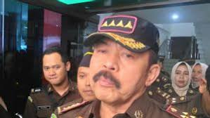 Pinangki sirna malasari diduga bertemu djoko tjandra yang kini jadi narapidana kasus pengalihan hak tagih (cessie) bank bali di malaysia. Mengenal Siapa Jaksa Pinangki Sirna Malasari