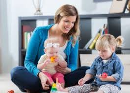 D'ici peu, vous allez reprendre le travail et vous recherchez une nounou pour garder votre bébé, chez vous. Garde D Enfants A Domicile Services A La Personne