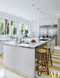 See How Tv Producer Douglas S Cramer Decorated His Art Filled Villa In Miami Beach Kitchen Interior Kitchen Design Miami Beach Villas