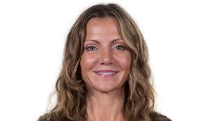 Dental patient given £20,000 after searching poo for crown