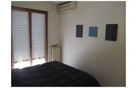 L'appartamento è composto di ingresso sul soggiorno con angolo cottura, una camera matrimoniale, una camera con due letti ed un bagno con cabina. Privato Affitta Appartamento Vacanze Cupra Marittima Zona Centro Mare Annunci Cupra Marittima Ascoli Piceno Rif 170636