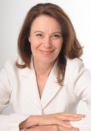 Mary Overton's Instagram, Twitter & Facebook