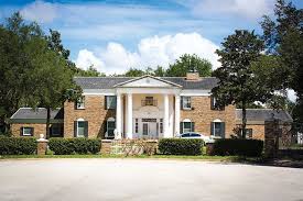 Blueprint homeplans designs are prepared by a professionally qualified architect. Hey That House Looks Just Like Graceland News Orlando Orlando Weekly