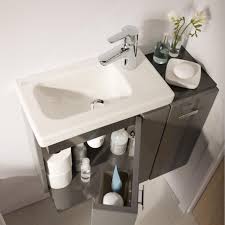 Als weitere gäste wc ideen haben wir über dem wc kleine kacheln als kontrastreiche, aber farblich passende mosaike an auffallender stelle eingefügt. Gastewc Tolle Ideen Zur Gestaltung Der Gastetoilette Space Saving Bathroom Small Bathroom Tiny House Bathroom
