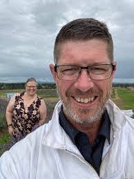 Peter Wallingford's Instagram, Twitter & Facebook