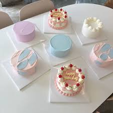 Sempurna untuk cemilan atau hanya karena anda lapar. 5 Fakta Uniknya Kue Ulang Tahun Minimalis Ala Korea Estetis Banget