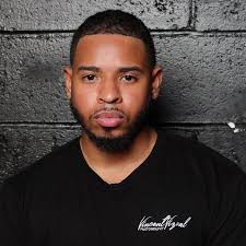 Looking for a photographer/videographer who wants to expand their portfolio  covering events. My event is in NYC (Manhattan) so must be comfortable  traveling into the city!