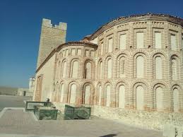 According to the 2010 united states census, cuellar is the 1609th most common surname in the united states, belonging to 22324 individuals. Cuellar Fotos Besondere Cuellar Provinz Segovia Bilder Tripadvisor