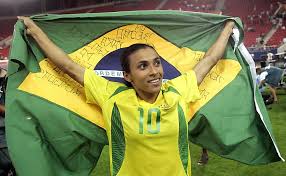 Nascida no interior de alagoas, a atacante rodou o mundo e defendeu times no brasil, suécia e estados unidos, além da seleção brasileira. Rainha Marta A Melhor Da Historia Retromania