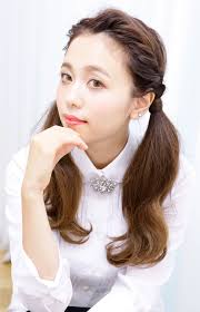 今すぐできる 簡単ヘアアレンジ アクティブ ロングヘア ヘアレシピ 前髪アレンジで簡単にできる ねじり編み大人ツインテール ヘアアレンジ ショートヘア ヘアスタイル ロング ロングヘア 結婚式 お呼ばれ 髪型