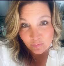 Can someone take a professional headshot for work?