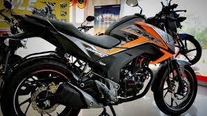 This is my second honda hornet 900, last time i owned one was 13 years ago, and to be fair i sold it because i was sorely. Honda Cb Hornet 160r 6 New Changes Review Negative Points Youtube