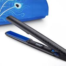 Ghd Blue Peacock This Peacock Blue Limited Edition Features The Ghd Gold Classic Styler With Blue Plates And Accents And A Co Ordi Ghd Peacock Blue Hair Tools