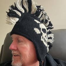 Black Skull Cap Mohawk Style, Hand Knitted Skull Beanie, Winter Hat, Skull  Beanie, Fleece Lining, Goth, Unique Gift, Punk, Halloween Gift