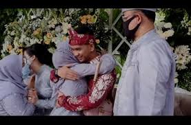 Rizky billar adalah artis ganteng yang ditinggal nikah dan cowok ganteng calon pacar lesti 2020. Dijodoh Jodohkan Rizky Billar Benar Pepet Lesty Kejora Nih Matamata Com