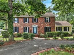 2620 Brookwood Rd North Chesterfield Va 23235 Mls 1834229 Zillow Bon Air House Styles Real Estate