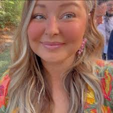 What food do you feed your picky eater corgi that isn't full of garbage  ingredients?