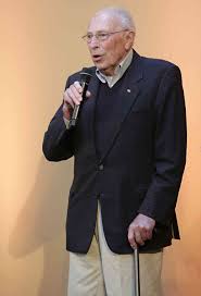 Hauser bietet seinen internationalen kunden innovative, energiesparende kältelösungen, sowie das gesamte. Ehemaliger Krefelder Oberburgermeister Hansheinz Hauser Ist Tot