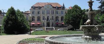 It has about 50,000 inhabitants. Uber Teplice Rezidence Fontana