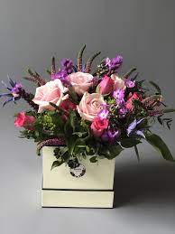 Mother S Day Birthday Anniversary Special Occassion Fresh Flower Bouquet Hat Box Flowers Playful Pi Dried Flower Bouquet Flowers Bouquet Pink Rose Flower