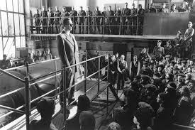 Лиам нисон, бен кингсли, рэйф файнс и др. Schindler S List 1993 Directed By Steven Spielberg Film Review