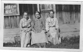 Mariah Vance wife of Cain Adkins,center and GGGGrandma Ang…