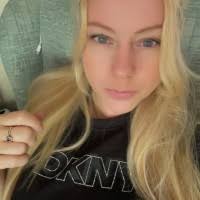 1700+ "M (michelle)" profiles