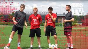 Rétsági oszkár 15/10/07 szerda 16:23. Valogatott Vs Freestylefoci Freestylerek Hivtak Ki Nagy Adamot Es Kleinheisler Laszlot Mlsz Tv Youtube