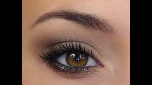 D'autres couleurs vont très bien elles affadissent les yeux marron. Regard Sexy Smokey Eye Leger Maquillage De Soiree Youtube