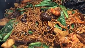 Sesekali masak mee sizzling pulak, hari² mkn nasi pun jemukan. Video Fuhhh Merecik Resepi Yee Mee Goreng Kicap Style Sheila Rusly Gerenti Anak Anak Suka Kisah Dunia
