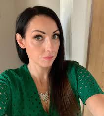 I lost my uterus and ovaries': Endometriosis sufferer speaks out during  awareness month