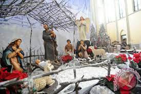 Natal di tengah pandemi, ini pesan dan imbauan natal 2020 dari pgi dan kwi. Umat Katolik Madiun Ikuti Misa Natal Antara News