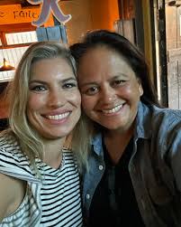 Dana Olney's Instagram, Twitter & Facebook