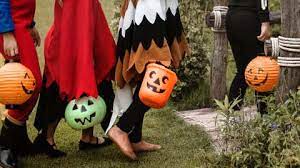 Cette fête est donc devenue la fête des morts, récupérée par l'église, pour en faire la toussaint. Comment Est Nee La Fete D Halloween The Weather Channel Articles From The Weather Channel Weather Com