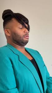 When you visit Marvin Sapp church and he won't let yall leave 😭😭😂😂 this  how it be