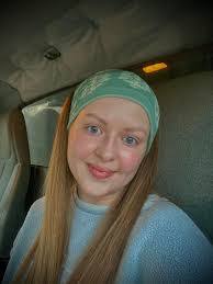 Beth Lamphier's Instagram, Twitter & Facebook