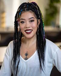 Sarah Heng's Instagram, Twitter & Facebook