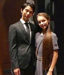 Теперь трусова отказывается работать с ним, как рассказали нам несколько источников, и вместе с родителями высказывает евгению серьёзные претензии. Skolko Vesyat Volosy Aleksandry Trusovoj I Anny Sherbakovoj Lyubopytnaya Varvara Blogi Sports Ru