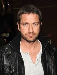 Click inside to read more about the movie…more here! Gerard Butler Smooches A Street Performer Glamour