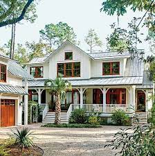 Easy Breezy Beautiful A House That Keeps Its Cool Modern Farmhouse Exterior House Exterior Southern House Plans