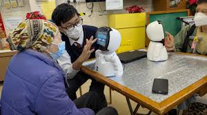 善用AI 機械人設計長者復康活動以科技連繫世代| Hong Kong ...