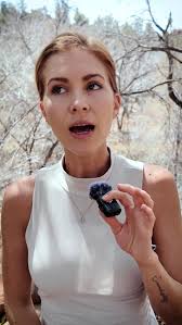 𝗦𝘁𝗼𝗽 𝗽𝗿𝗼𝗴𝗿𝗮𝗺 𝗵𝗼𝗽𝗽𝗶𝗻𝗴—s𝘁𝗮𝗿𝘁 𝗯𝘂𝗶𝗹𝗱𝗶𝗻𝗴  𝗿𝗲𝘀𝘂𝗹𝘁𝘀., Success doesn’t come from chasing every course. It comes  from focused action., #ProgramHopping #EntrepreneurTips #JamieKullman  #StayFocused ...