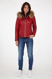 Je veux trouver une doudoune de marque femme qui tient chaud pas cher ici doudoune femme ventiuno rouge. Blouson Doudoune Femme Rouge Www Macj Com Br
