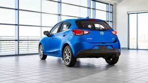 Find below the detailed car comparison of mazda 2 hatchback and toyota yaris, based on price, specifications, & other features. 2020 Toyota Yaris Hatchback Debuts With Mazda 2 Bones