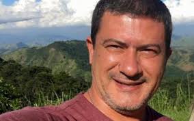 Justiça limita herança a filhos de Tom Veiga três anos após morte, diz  ex-mulher